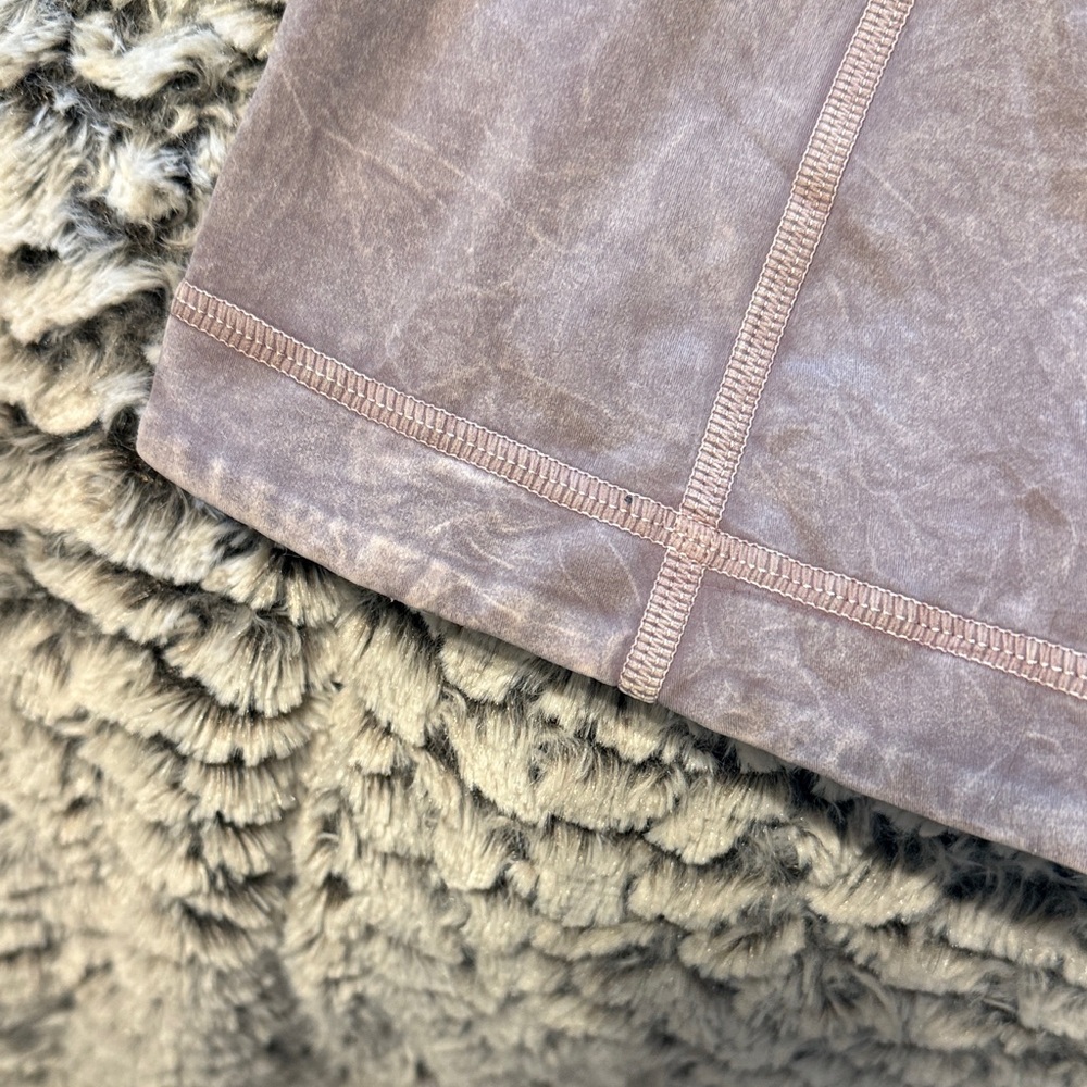Lululemon Size 2 Define - Picture 5 of 6